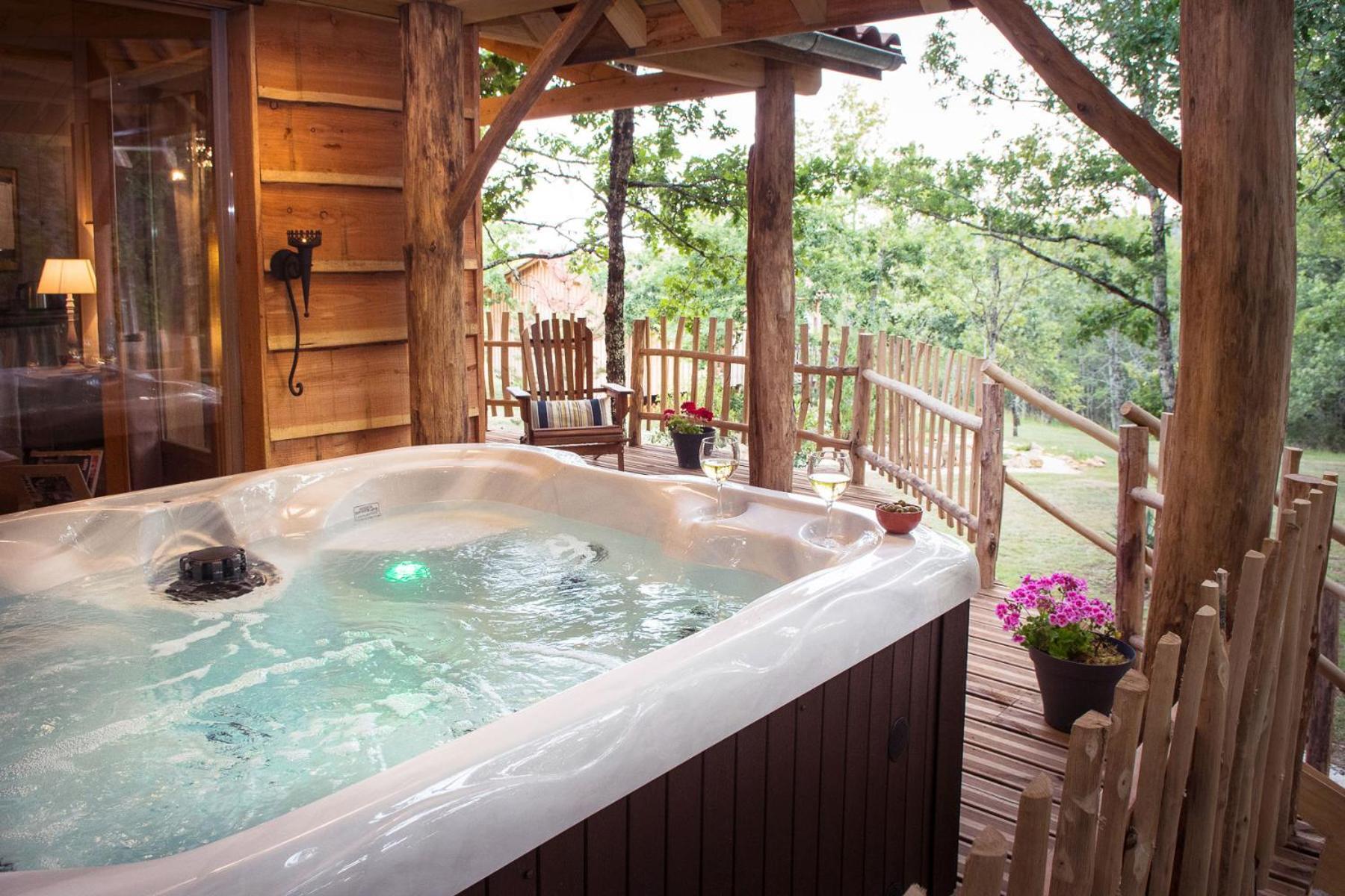 Mauzac-et-Grand-Castang Le Lion D'Or En Perigord B&B 외부 사진